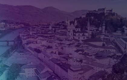 Die Stadt Salzburg aus der Vogelperspektive abgebildet.